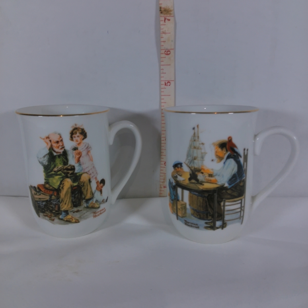 White Vintage Style Dining Mugs Set
